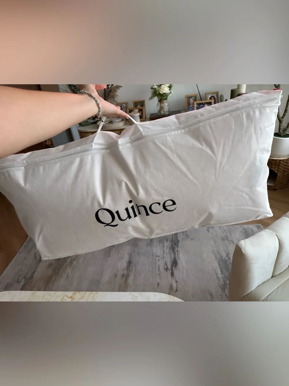 NWT 2 Quince Luxe Goose Down Medium King Size Pillows 20”X36” Set Bundle